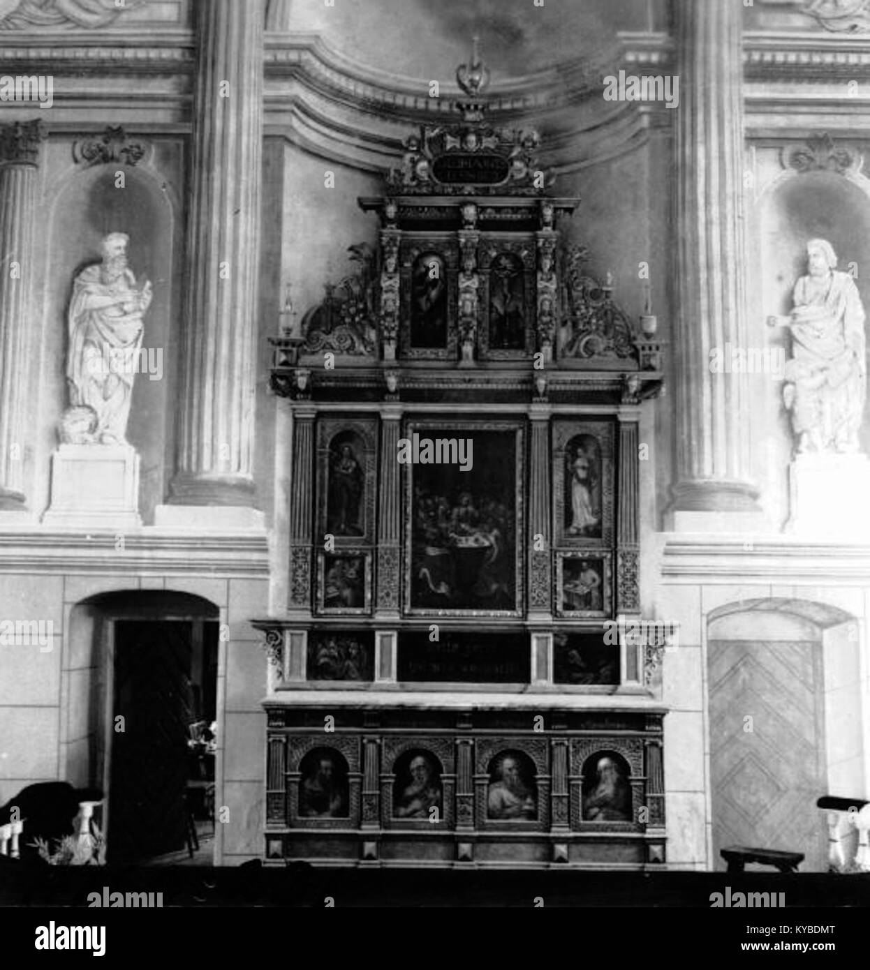 L'église de Mjällby, construite entre 1788 et 1791 dans le style gustavien, est située près de Sölvesborg, en Suède. Elle a remplacé une église romane du XIIe siècle, servant de site religieux important pour la communauté locale. Banque D'Images