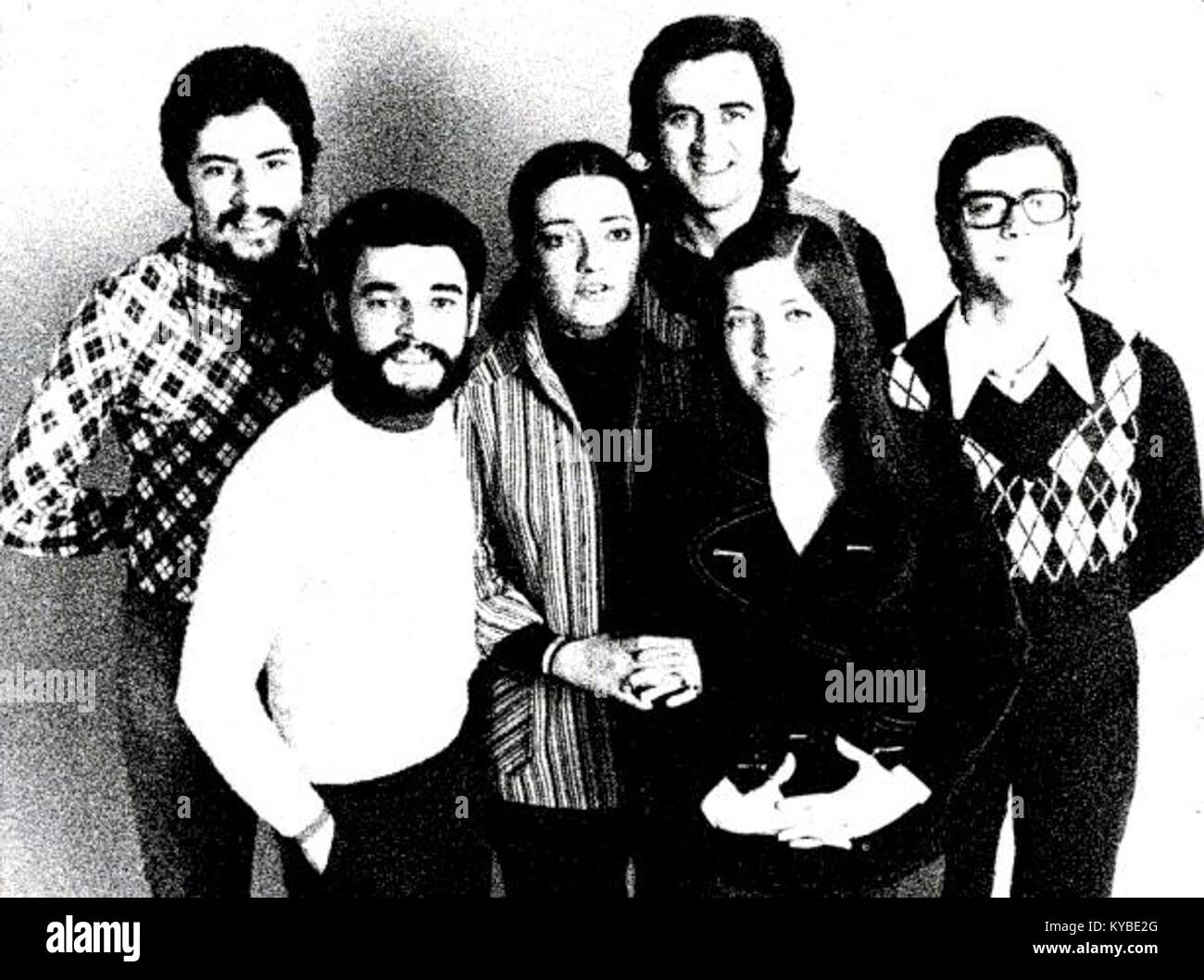 Cette photographie représente le groupe vocal basque espagnol Mocedades en 1973, dont la formation des membres originaux a remporté un succès majeur en représentant l'Espagne au concours Eurovision de la chanson 1973 avec leur succès "Eres Tú". Wikipédia Banque D'Images