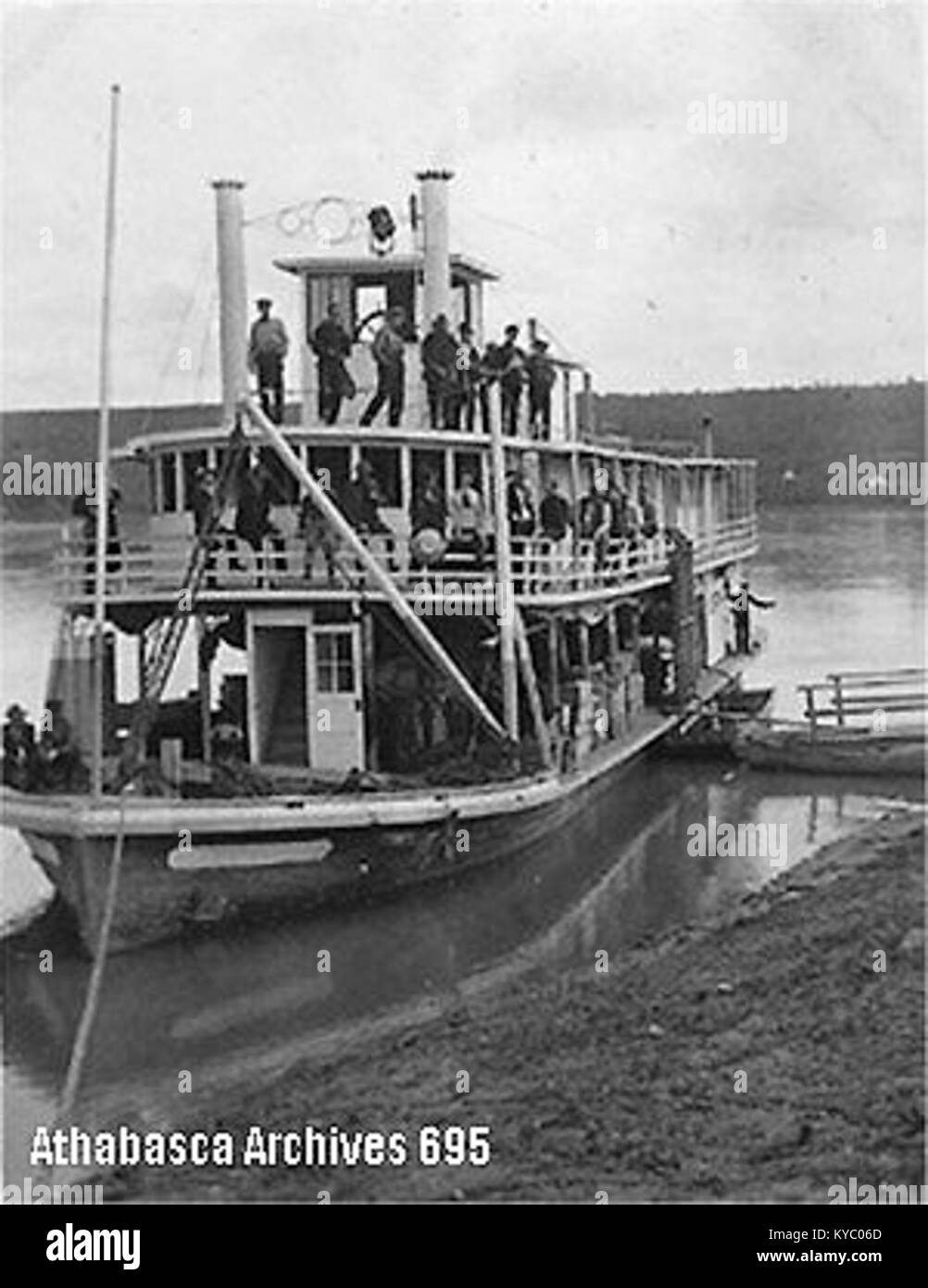 Le navire 'Northland Star' est montré amarré au port, représentant le commerce maritime et l'activité de transport, mettant en évidence la conception du navire et les opérations de transport maritime de son époque. Banque D'Images