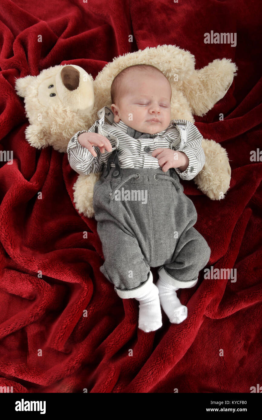 Bébé Garçon 3 semaines Photo Stock - Alamy