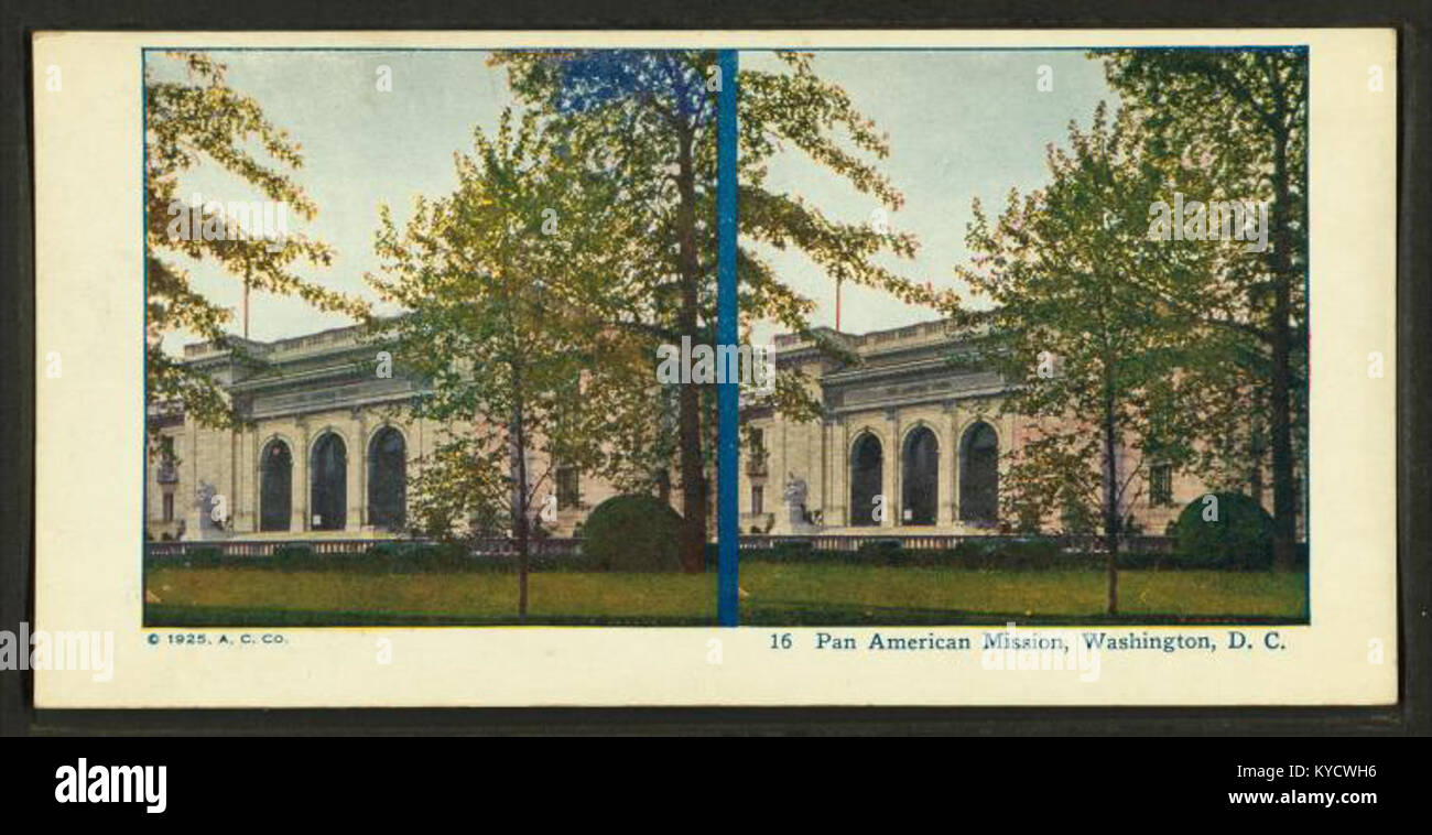 Le stéréographe de 1925 « Pan American Mission, Washington, D.C. » publié par A.C. Co. documente un bâtiment à Washington reflétant les efforts de la mission religieuse interaméricaine au début du XXe siècle. Banque D'Images