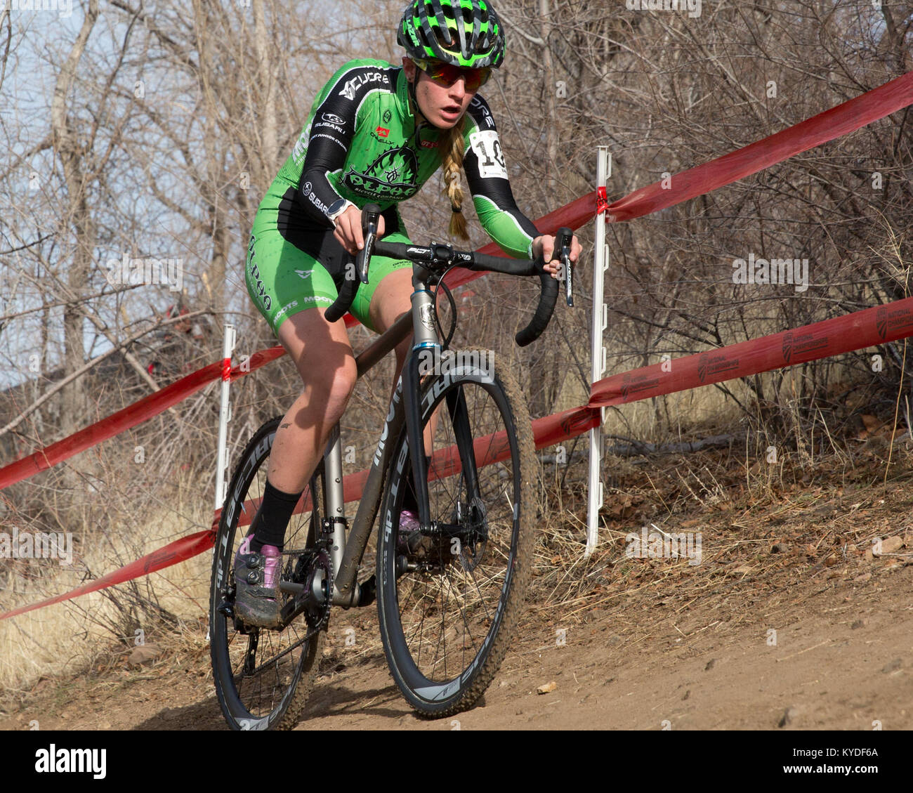 Reno, Nevada, USA. 14Th Jan, 2018. KATIE CLOUSE, # 102, se concentre sur sa ligne lors de la Women's U23 USA Cycling Championnats nationaux de cyclocross à Rancho San Rafael Park à Reno, Nevada, le Dimanche, Janvier 14, 2018. CLOUSE a terminé troisième dans l'événement à 46:02. Credit : Tracy Barbutes/ZUMA/Alamy Fil Live News Banque D'Images