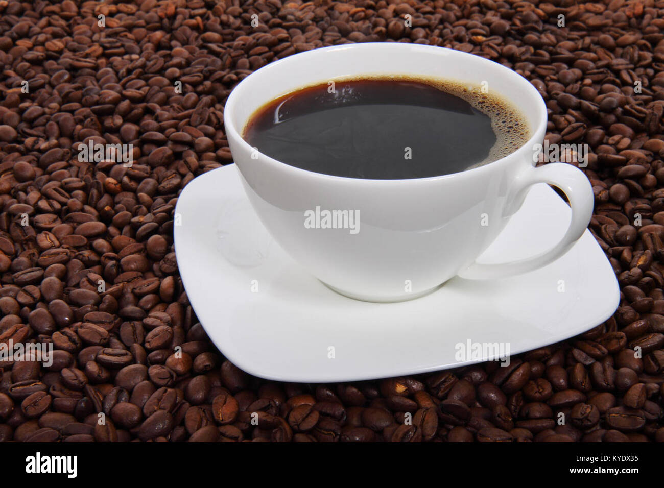 Taza de café sobre granos Banque D'Images