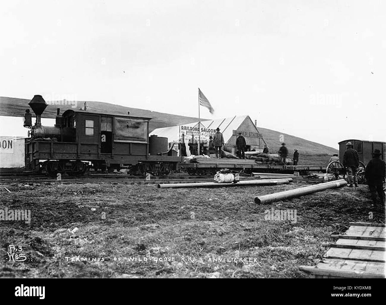 Terminus du chemin de fer de l'Oie Sauvage à Anvil Creek, Alaska, ca 1901 (HEGG 348) Banque D'Images