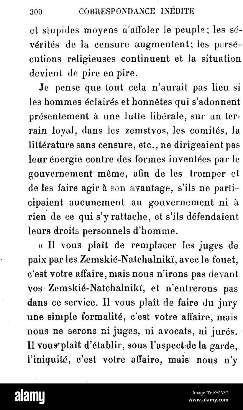Cette image représente un volume de lettres inédites de Léon Tolstoï, contribuant à la compréhension de sa vie personnelle et de son processus créatif dans l'histoire littéraire russe. Banque D'Images