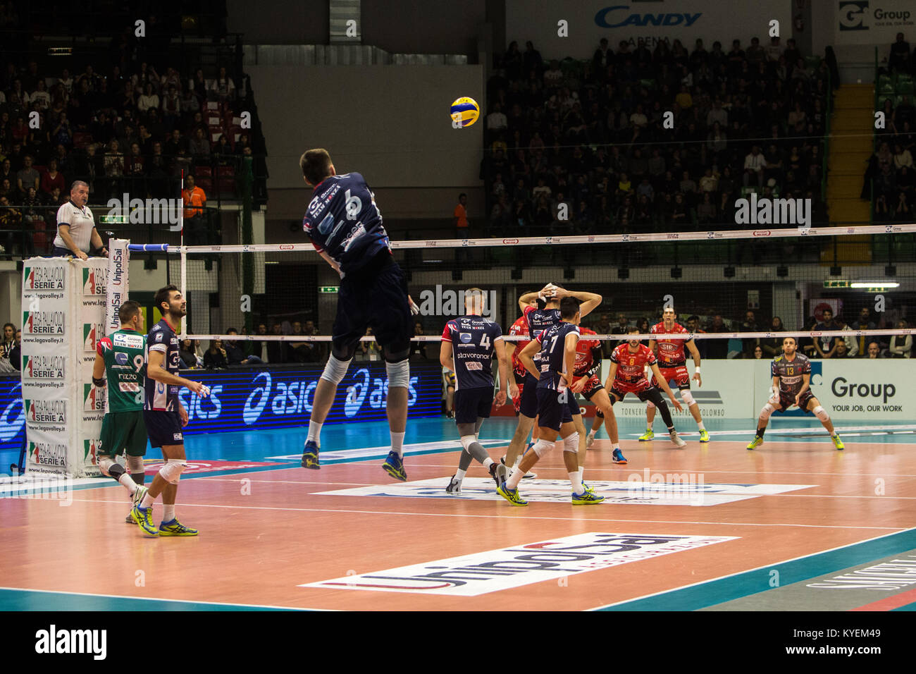 Michal doigt # 6 en compétition lors d'un match du Groupe GI1 Monza v Sir Safety Pérouse Conad (Photo par Mairo Cinquetti/Pacific Press) Banque D'Images