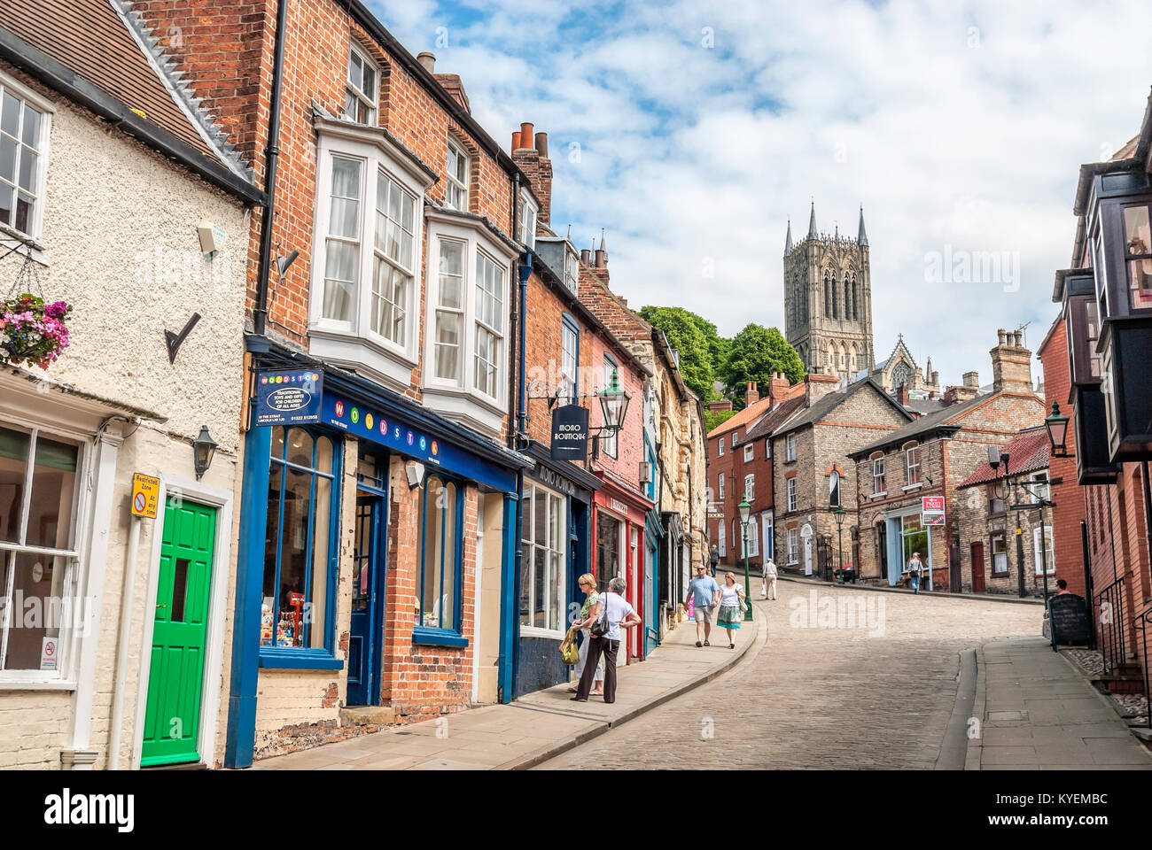 Sentier de Steep Hill qui traverse la vieille ville historique de Lincoln, Lincolnshire, Angleterre Banque D'Images