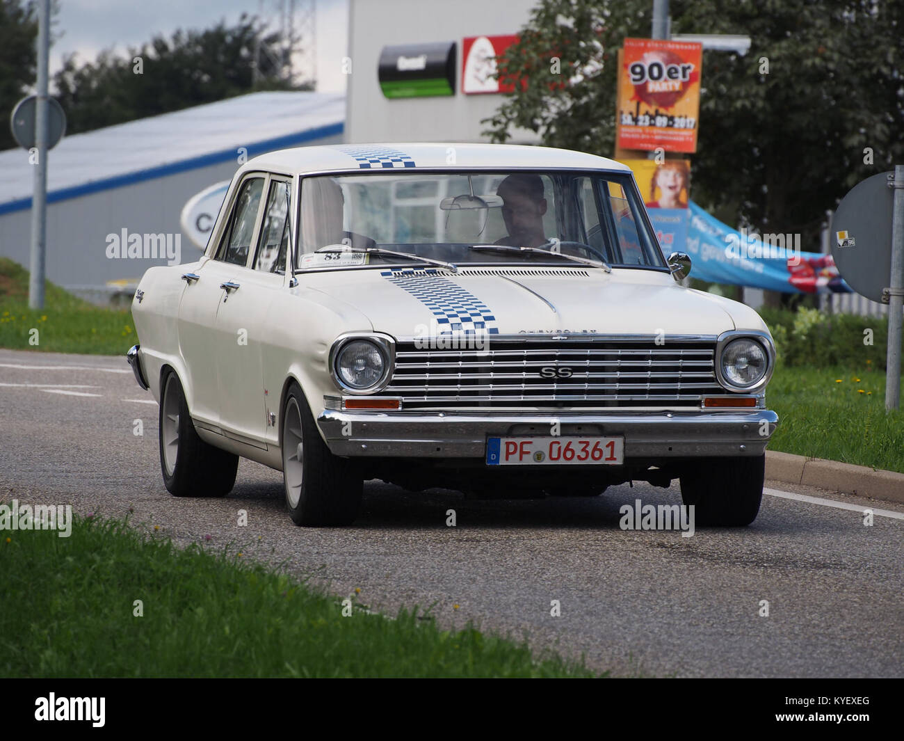 Une Chevrolet SS classique participant à l'événement Ausfahrt Rund Ums Schloss 2017, capturant un moment de la culture des voitures anciennes. Banque D'Images