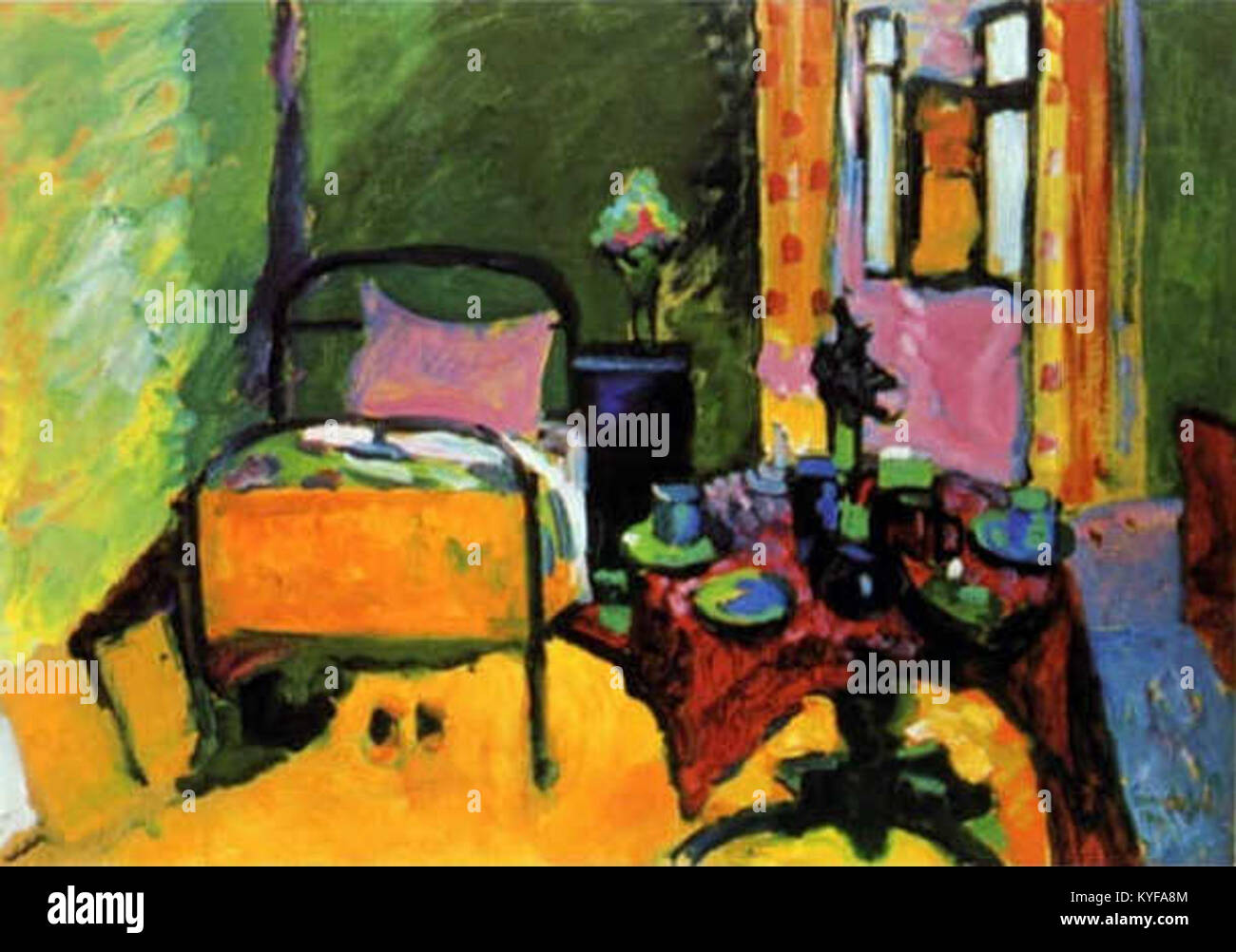 Cette peinture de 1909 de Vassily Kandinsky intitulée 'Chambre à Aintmillerstrasse' met en valeur l'exploration de l'expressionnisme abstrait par l'artiste, avec des couleurs vibrantes et des formes géométriques. L'œuvre reflète son développement précoce en tant que pionnier de l'art moderne, capturant son espace personnel et l'intensité émotionnelle de l'époque. Banque D'Images