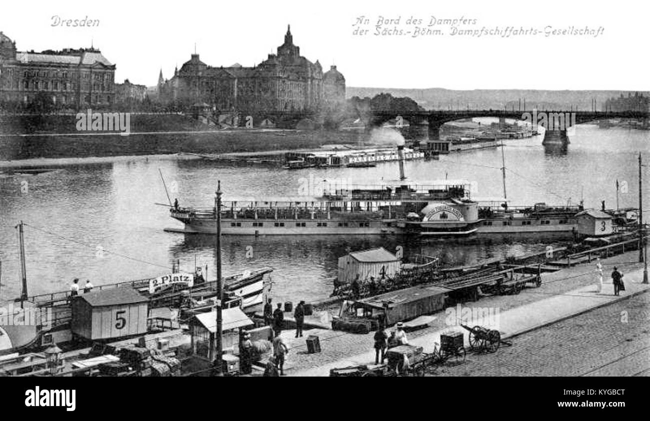 Le navire à vapeur König Friedrich August était un navire de transport du XIXe siècle mettant en évidence l'ingénierie maritime et les pratiques historiques de navigation. Banque D'Images