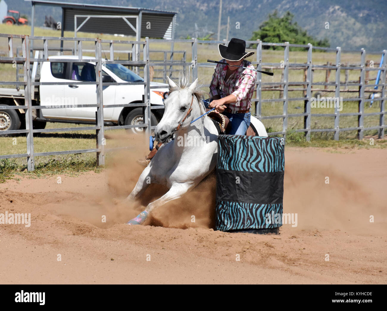 HORSE SPORTS, course de barils, rodéos Banque D'Images