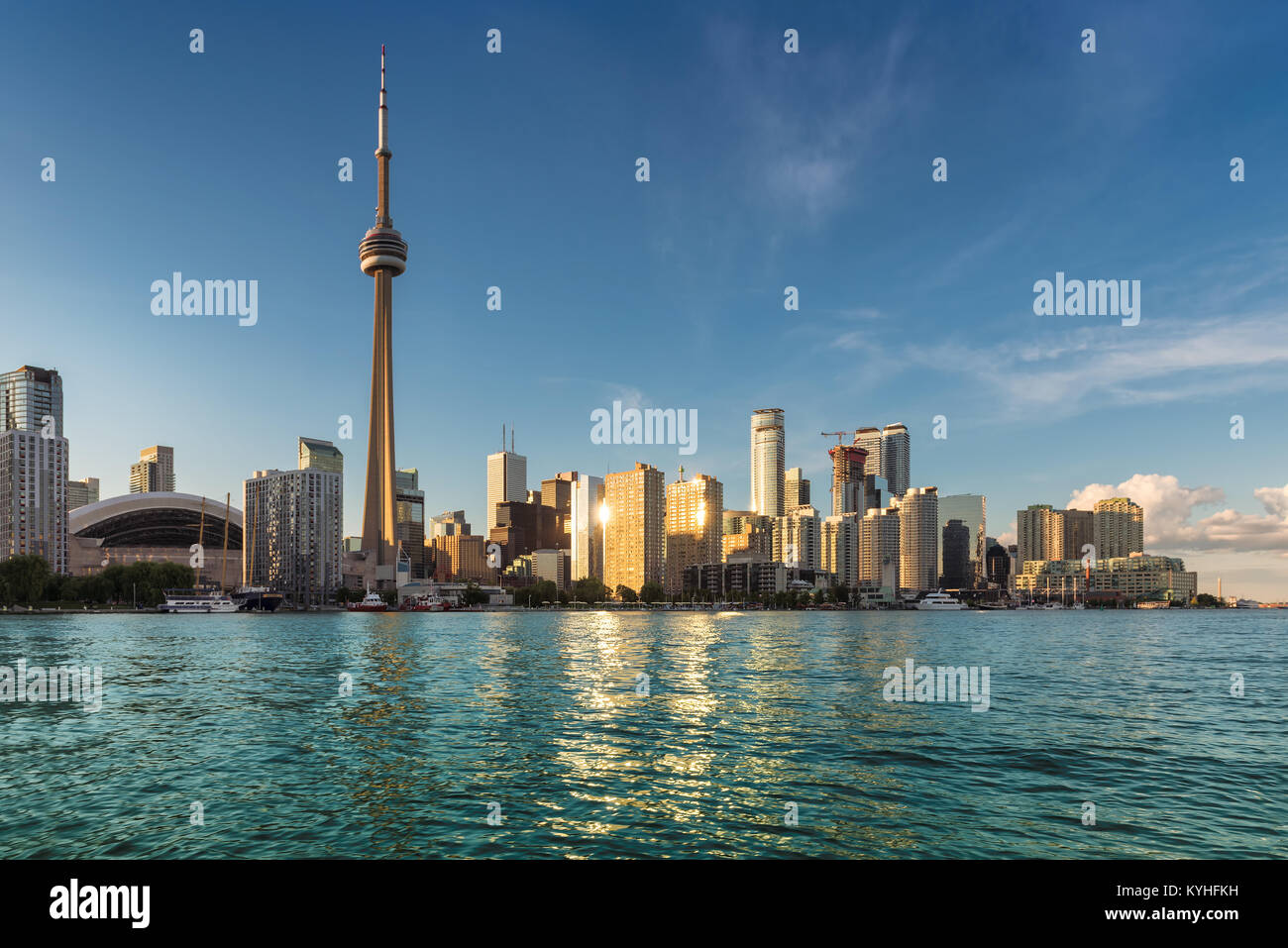 Au coucher du soleil sur les toits de la ville de Toronto, Ontario, Canada. Banque D'Images