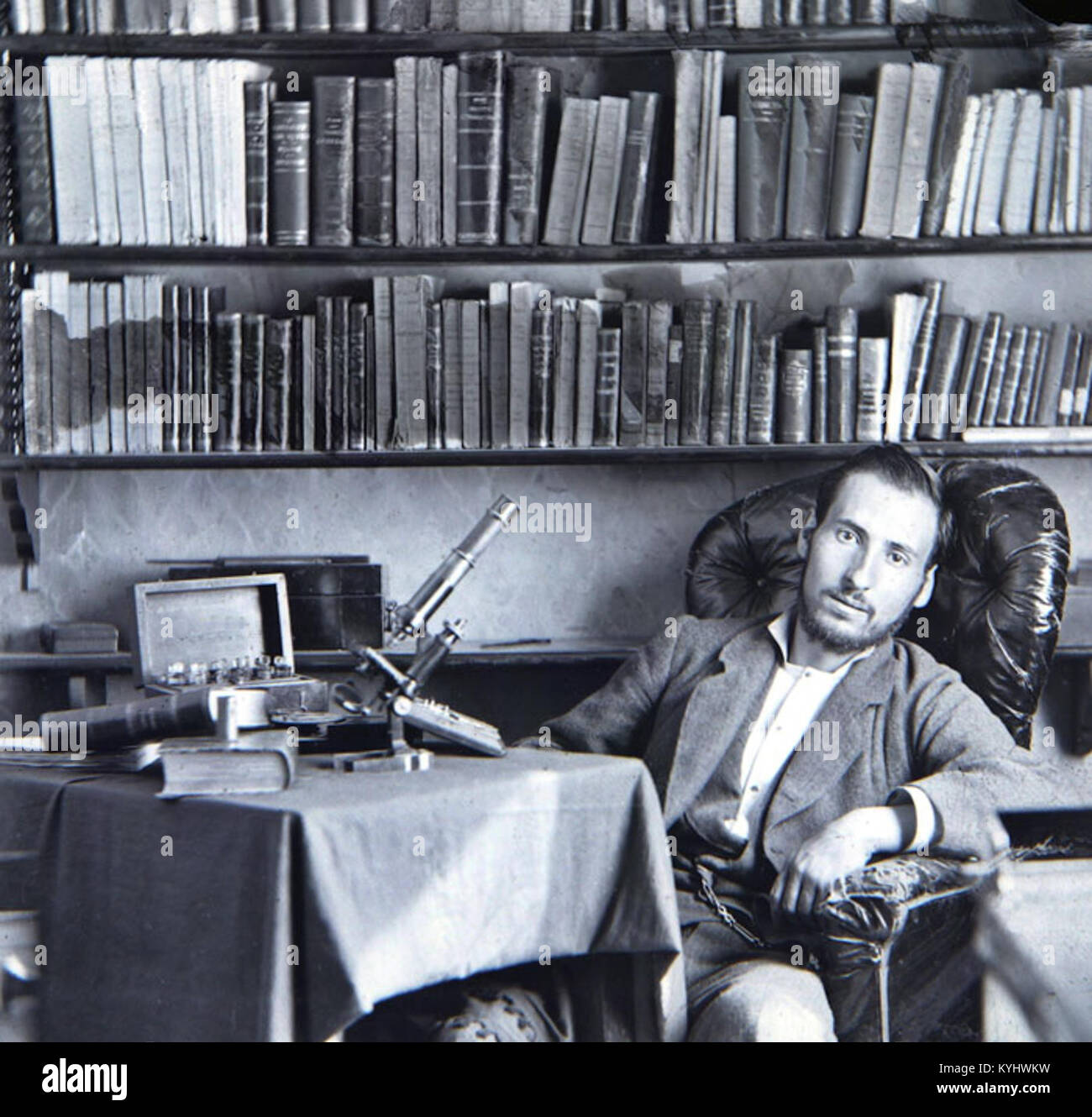 Le portrait de 1876 montre Santiago Ramón y Cajal à Saragosse en tant qu'étudiant en médecine, soulignant ses débuts, son contexte académique et ses contributions futures aux neurosciences. Banque D'Images