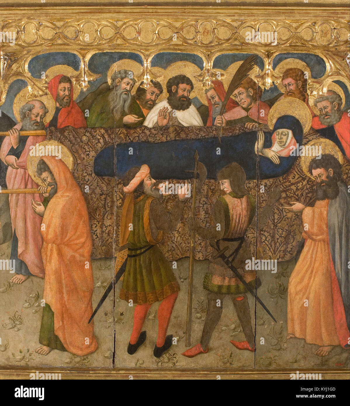 Peinture gothique tardive du second maître de Estopiñán intitulée 'Virgin borne to Burial', créée vers 1450. L'œuvre d'art représente la Vierge Marie portée sur sa tombe, mettant en valeur des expressions vives et une iconographie détaillée typique de l'école espagnole du XVe siècle. Banque D'Images