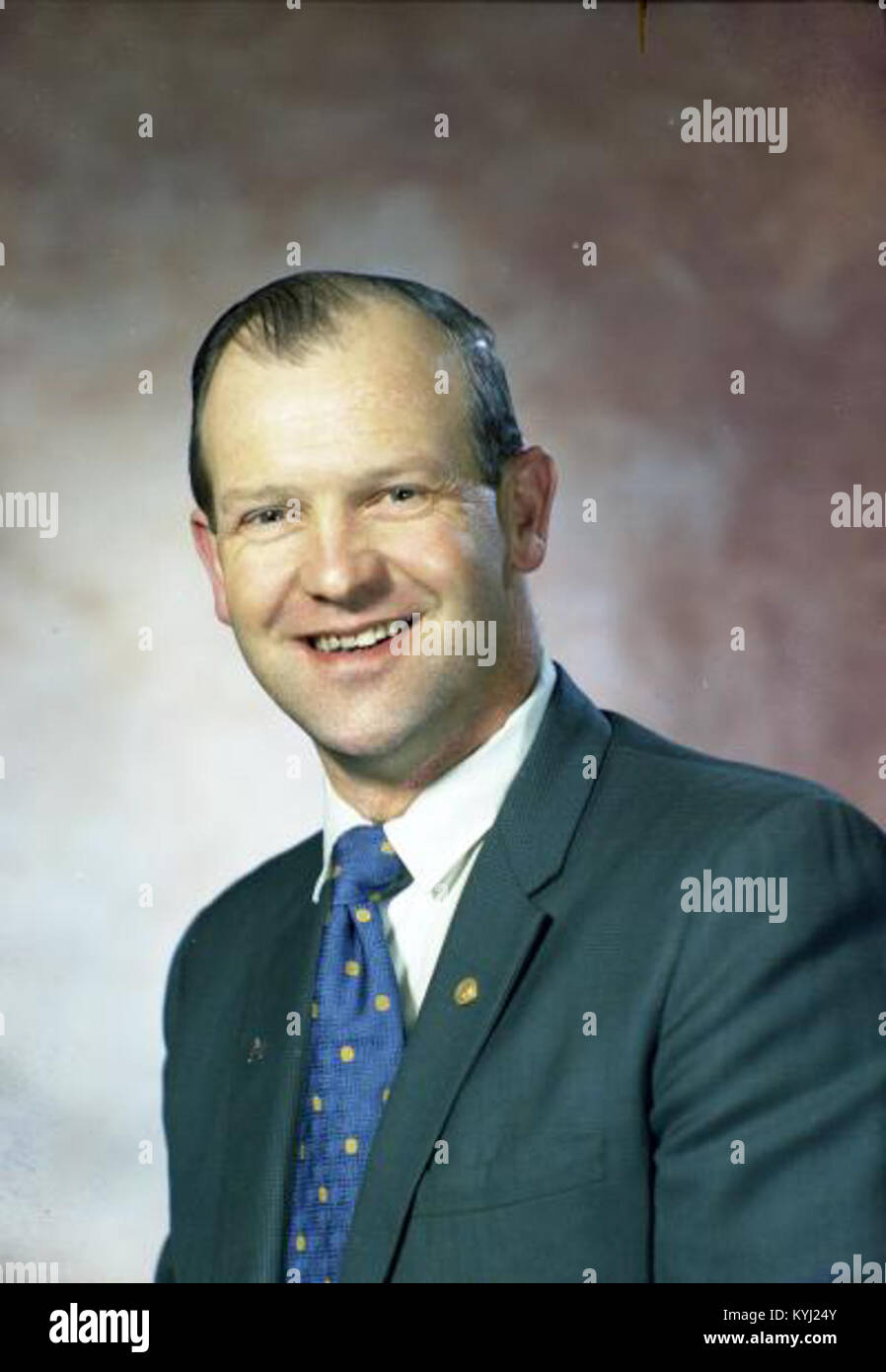 Une photographie de 1971 du sénateur Robert C. Ridder documentant son service public et sa position au sein du gouvernement américain au début des années 1970 Banque D'Images