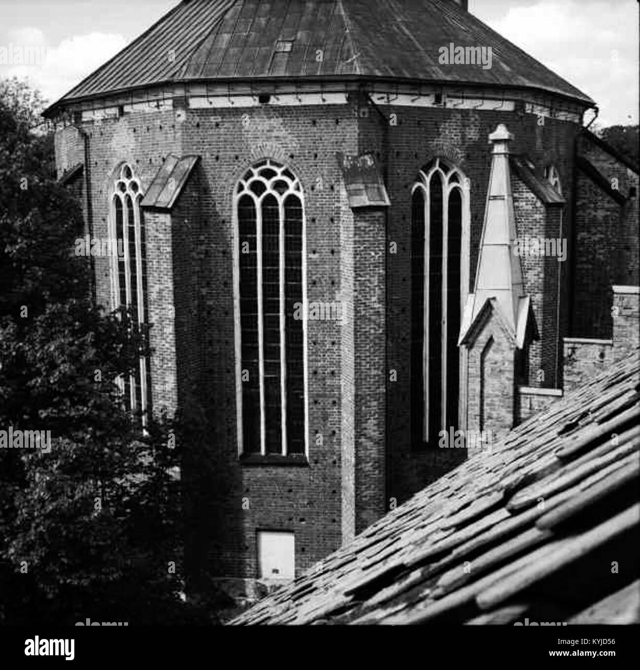 La cathédrale de Strängnäs en Suède est une cathédrale gothique connue pour ses vitraux, sa grande flèche et son rôle de sépulture pour les monarques suédois. Banque D'Images