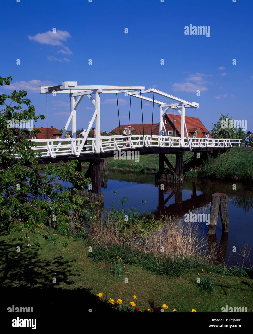 Hogendiek-Brücke (bridge) dans Steinkirchen, Altes Land, Virginia, United States Banque D'Images