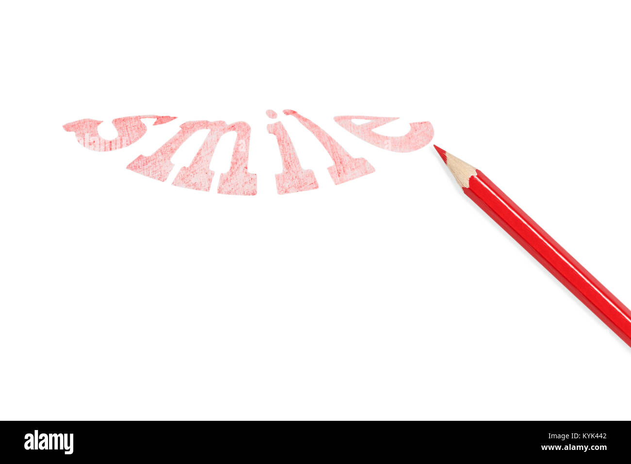Sourire de mots écrits à la main en forme de crayon rouge sourire, isolé sur fond blanc Banque D'Images