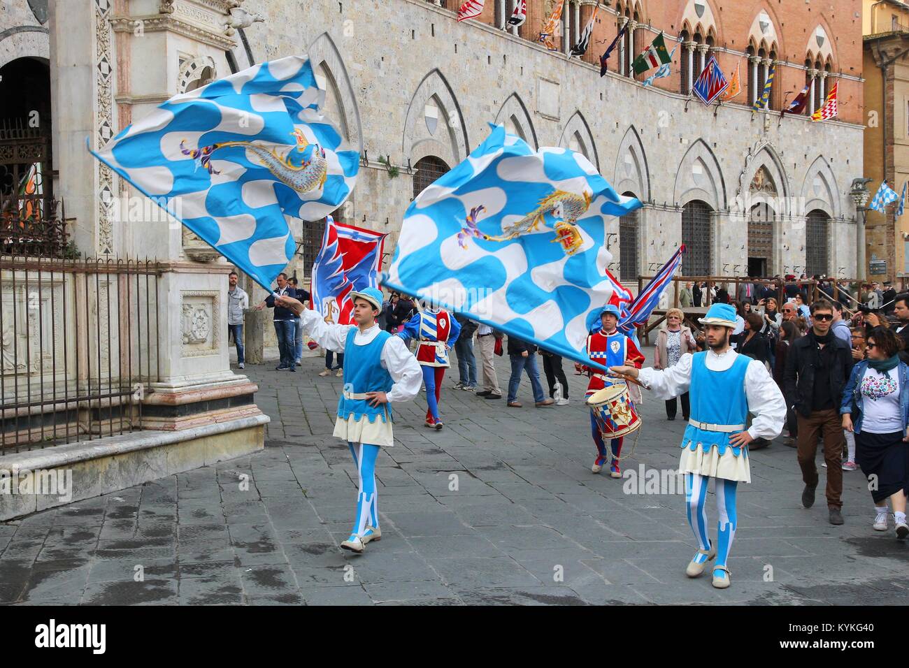 contrade-di-siena-banque-d-image-et-photos-alamy