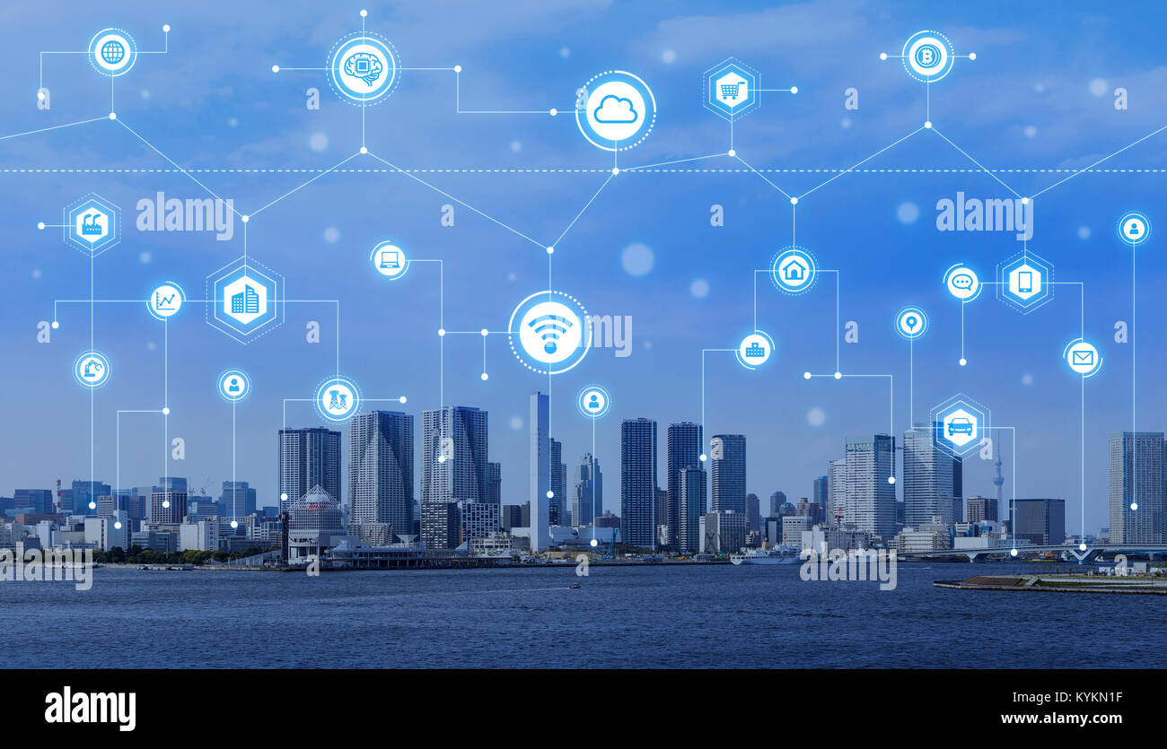 Le concept de ville intelligente. IoT (Internet des objets). Les TIC (technologies de l'information et des communications). Banque D'Images Le concept de ville intelligente. IoT (Internet des objets). Les TIC (technologies de l'information et des communications). Banque D'Images