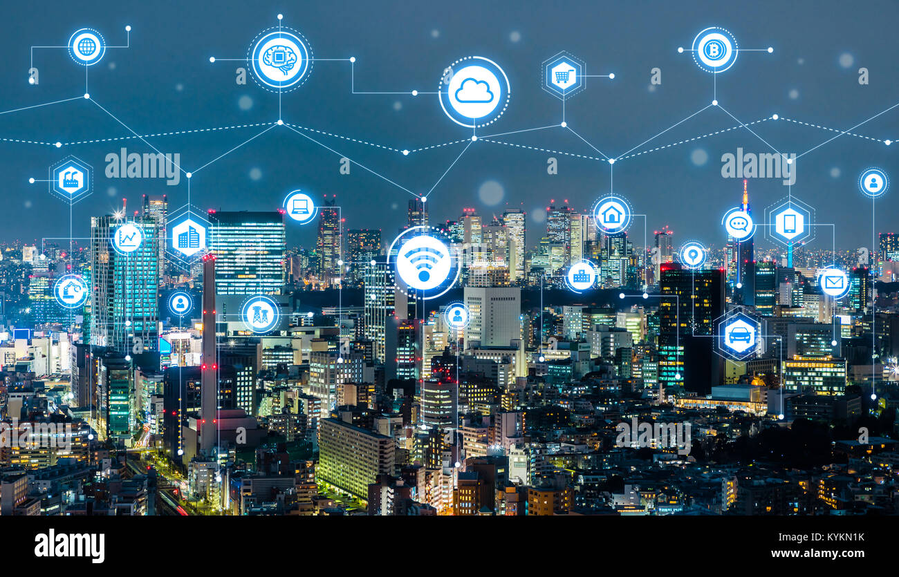 Le concept de ville intelligente. IoT (Internet des objets). Les TIC (technologies de l'information et des communications). Banque D'Images Le concept de ville intelligente. IoT (Internet des objets). Les TIC (technologies de l'information et des communications). Banque D'Images