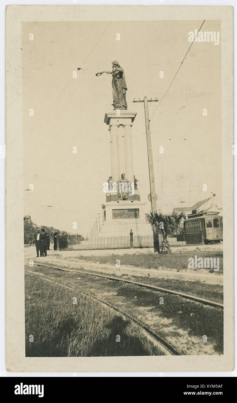 Le Texas Heroes Monument, situé à Galveston, est un monument de premier plan honorant les personnes qui ont joué un rôle clé dans l'histoire de l'État. La photographie fait partie des archives de la Southern Methodist University, documentant l'importance historique du monument. Banque D'Images