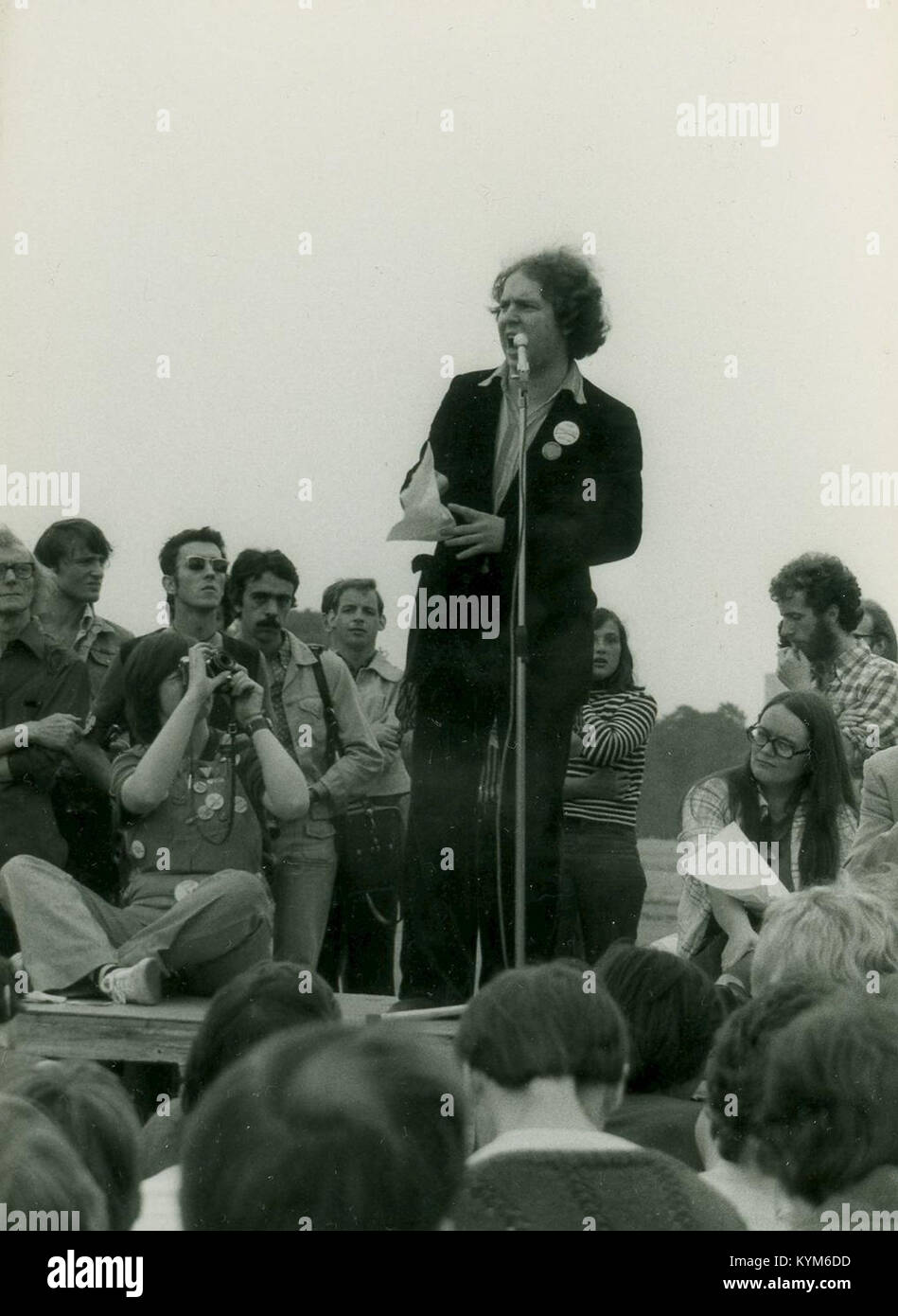 Une photographie capturant une manifestation pour les droits des homosexuels du début des années 1970, faisant partie du mouvement LGBTQ+ plus large aux États-Unis. Banque D'Images
