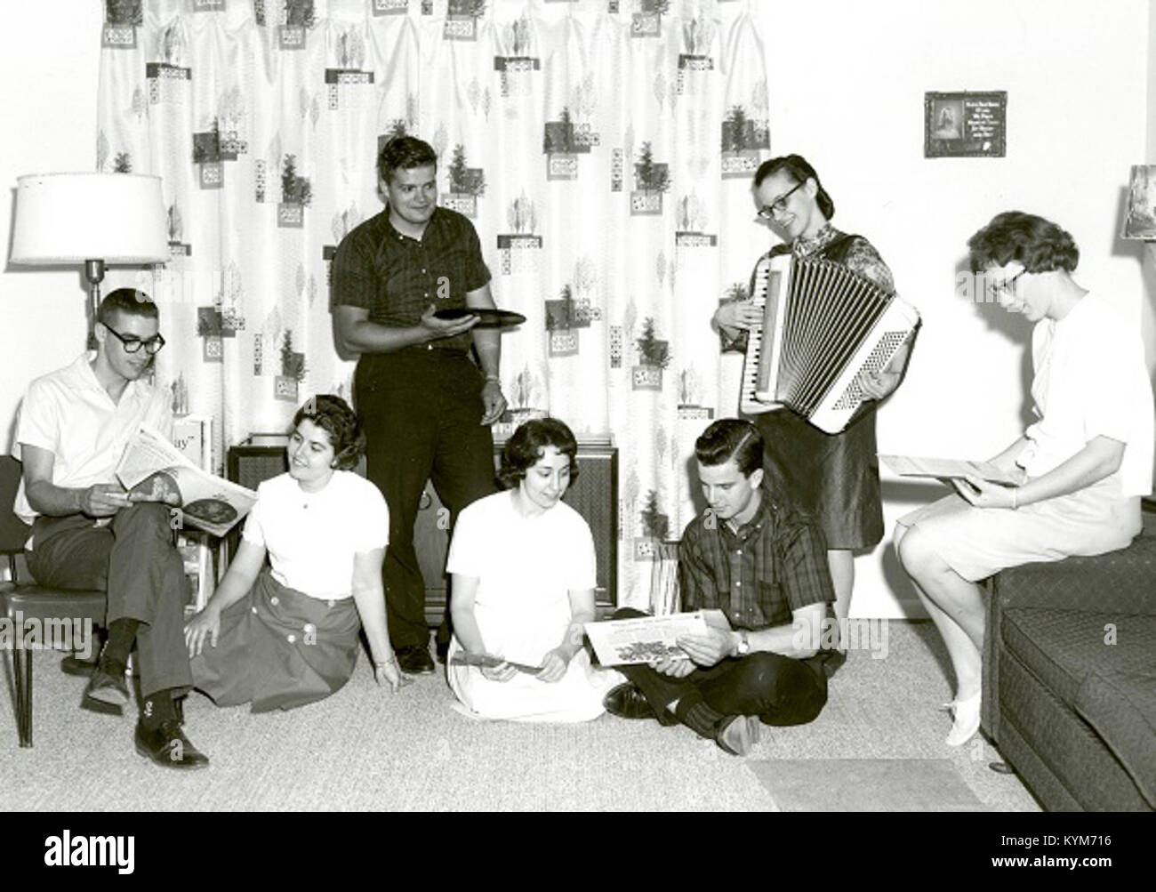 Cette image montre un membre du groupe VS, basé à Rocky Ford, Colorado. La photographie offre un aperçu historique des activités du groupe et de son rôle dans l'industrie locale. Banque D'Images