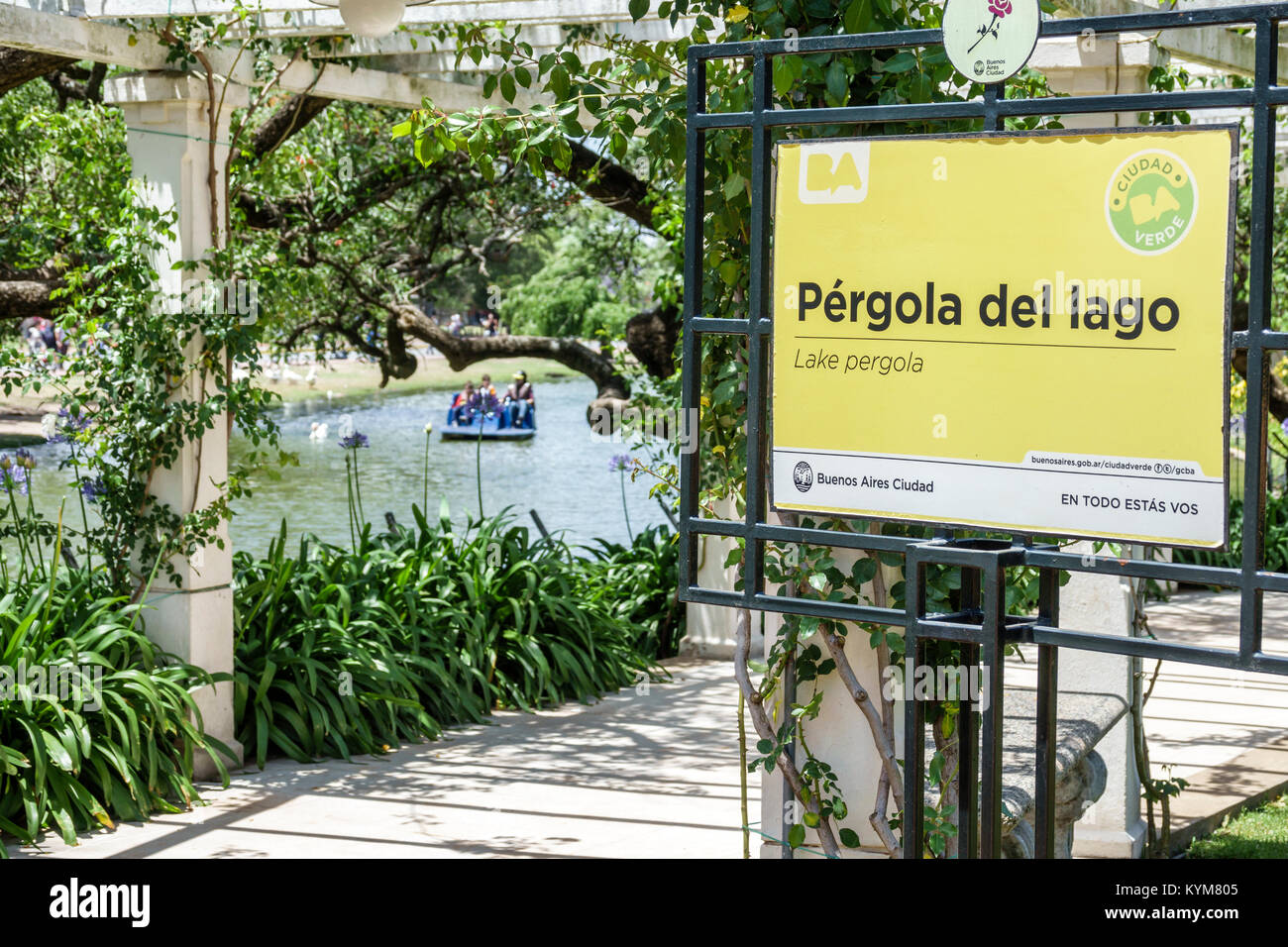 Buenos Aires Argentina,Bosques de Palermo,Parque 3 de Febrero,Rosedal,roseraie,pergola,hispanique,ARG171119067 Banque D'Images