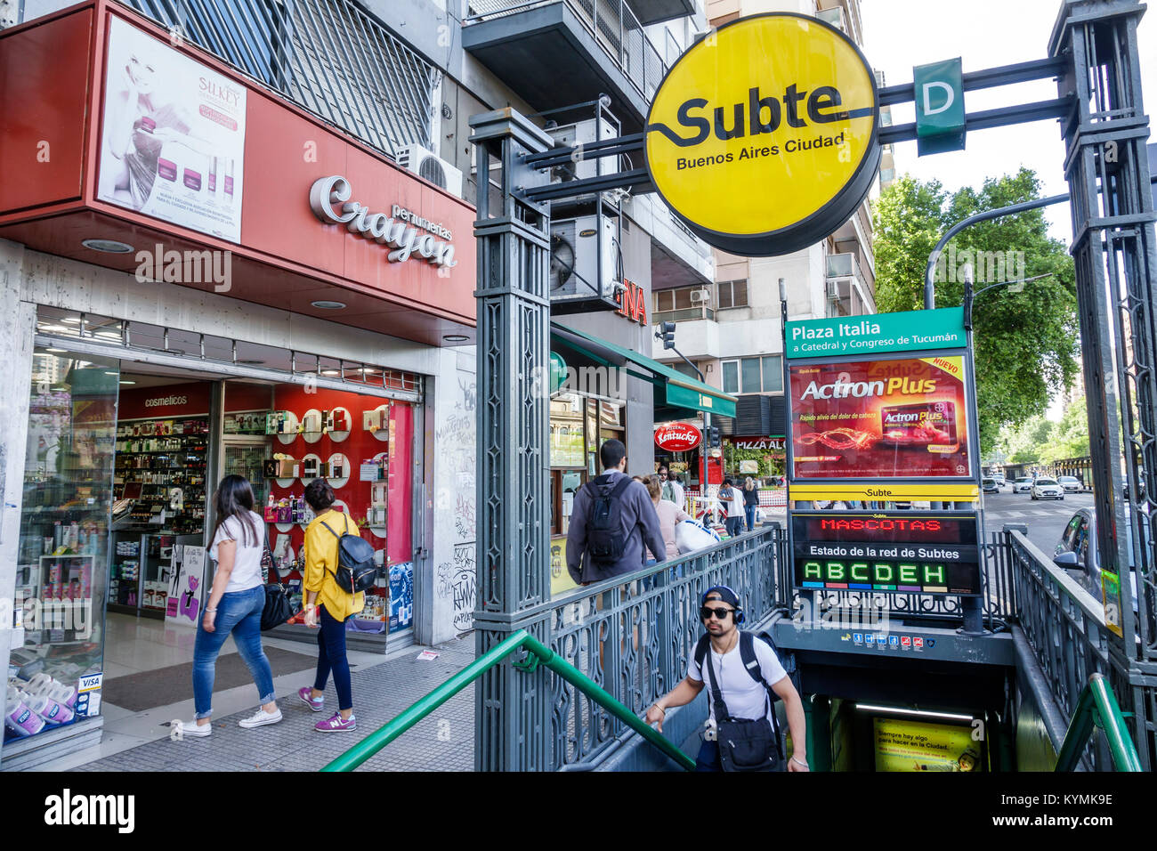 Buenos Aires Argentina,Palerme,Buenos Aires Underground,Subte,Mass Transit,système de métro,entrée,Plaza Italia station,hispanique,ARG171119174 Banque D'Images