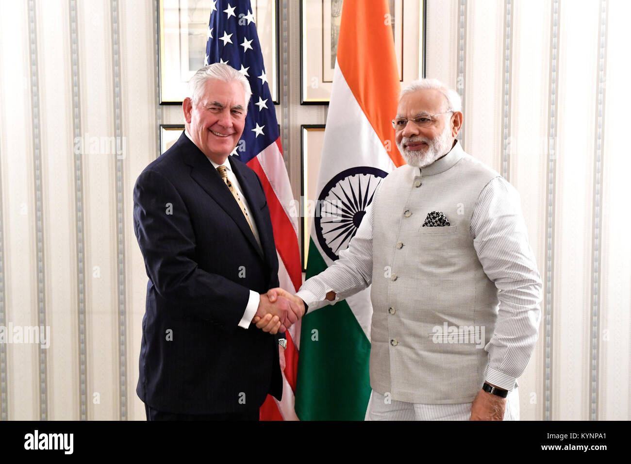 Le secrétaire d'État américain Rex Tillerson a rencontré le premier ministre indien Narendra Modi à Washington, DC, le 26 juin 2017, pour discuter des relations entre les États-Unis et l'Inde et de la coopération bilatérale sur diverses questions. Banque D'Images