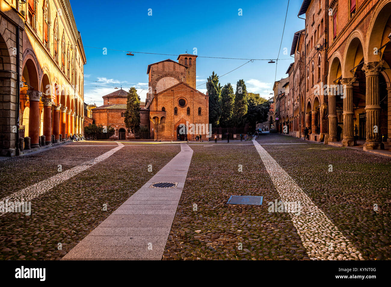 Italie Emilie Romagne Bologna Piazza Santo Stefano complexe de Santo Stefano ou 7 Chiese ( 7 ) de l'Église - Square et complexe de Santo Stefano Banque D'Images