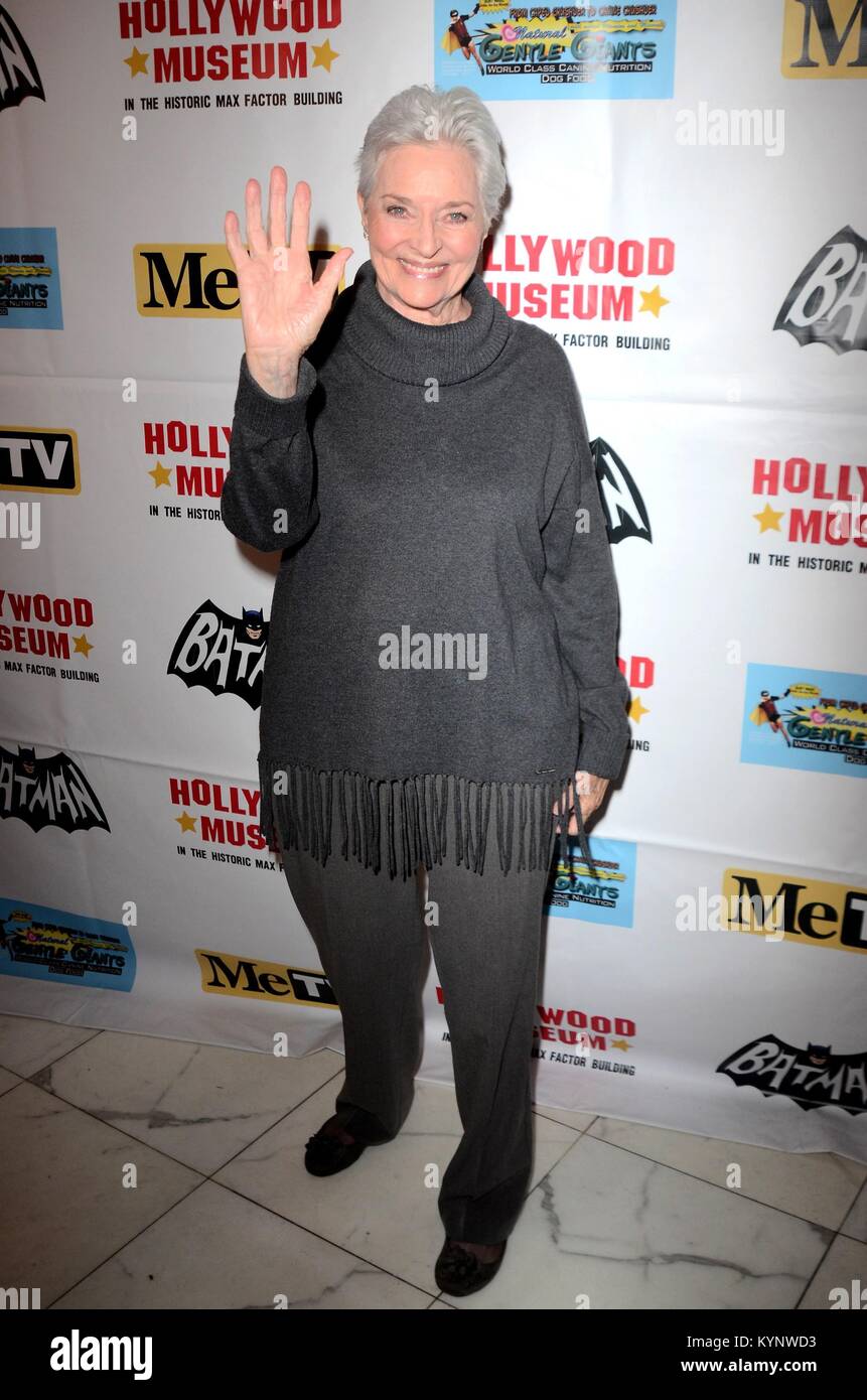 Los Angeles, CA, USA. 10 janvier, 2018. Lee Meriwether au niveau des arrivées pour Batman '66 Ouverture de l'exposition rétrospective, le Musée d'Hollywood, Los Angeles, CA, 10 janvier 2018. Credit : Priscilla Grant/Everett Collection/Alamy Live News Banque D'Images