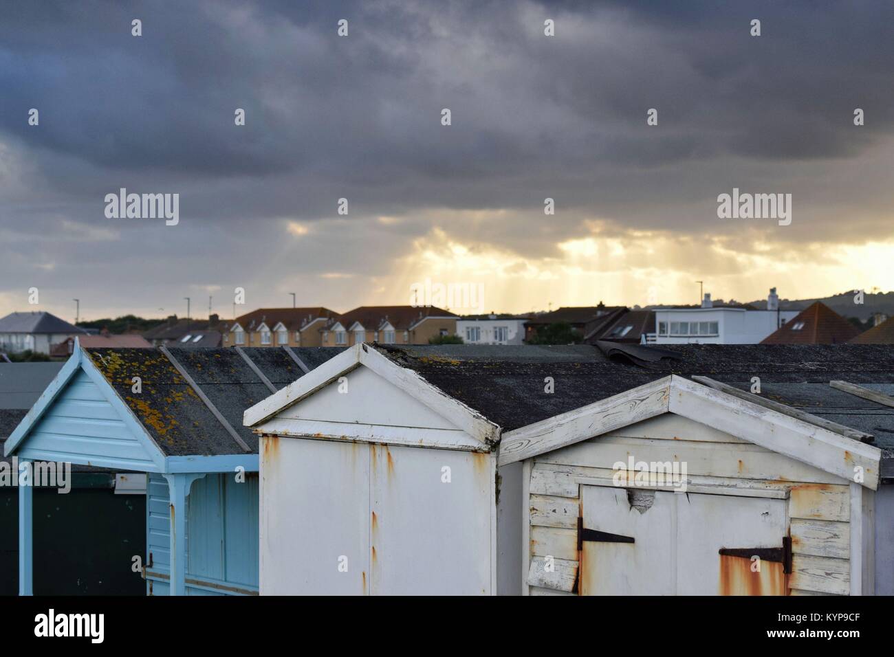 Des cabines de plage et de ciel Banque D'Images