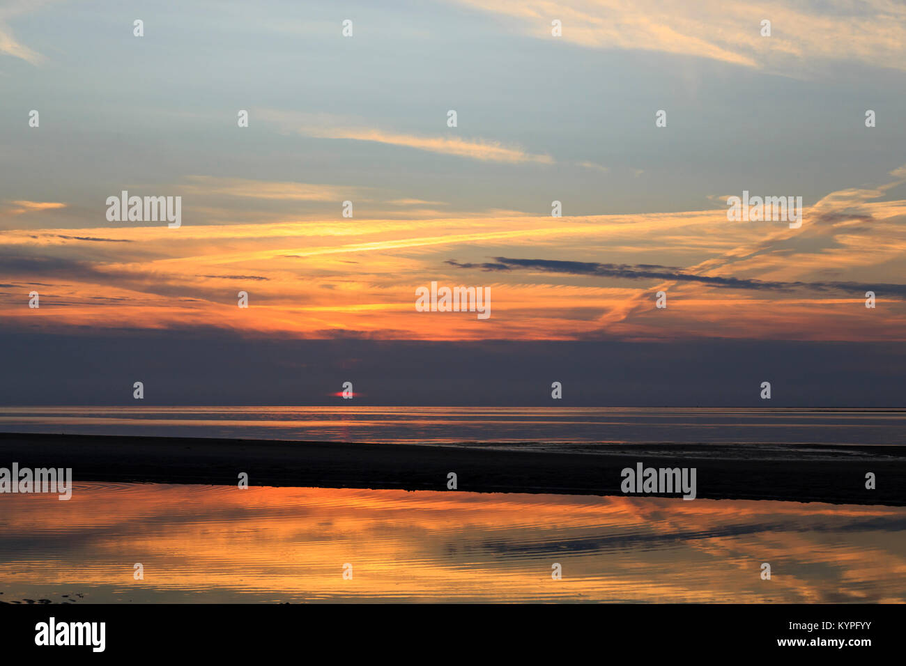 Coucher du soleil sur la mer, Amrum, Allemagne Banque D'Images