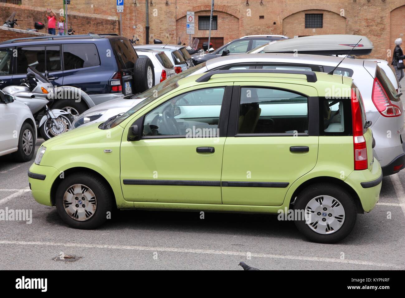 Sienne, Italie - 3 mai 2015 : Fiat Panda voiture garée à Sienne, Italie. La 2e génération Panda a été produit en 2003-2012. Plus de 2,1 millions d'unités wer Banque D'Images