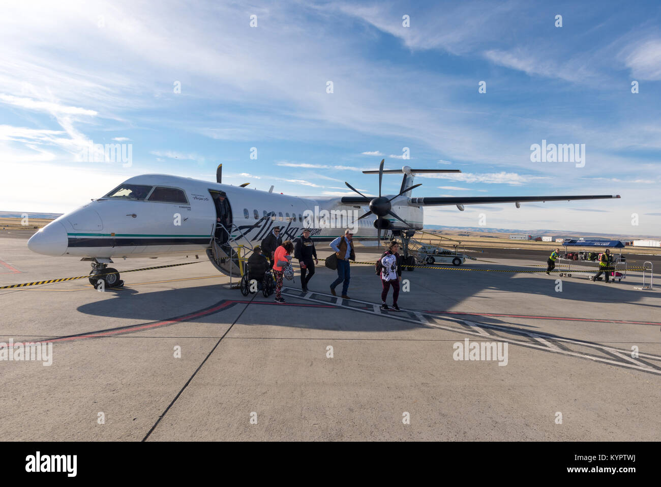 Les passagers débarquant d'un Alaska/Horizon Airlines vol à l'aéroport de Nez Perce County à Lewiston, Idaho. Banque D'Images