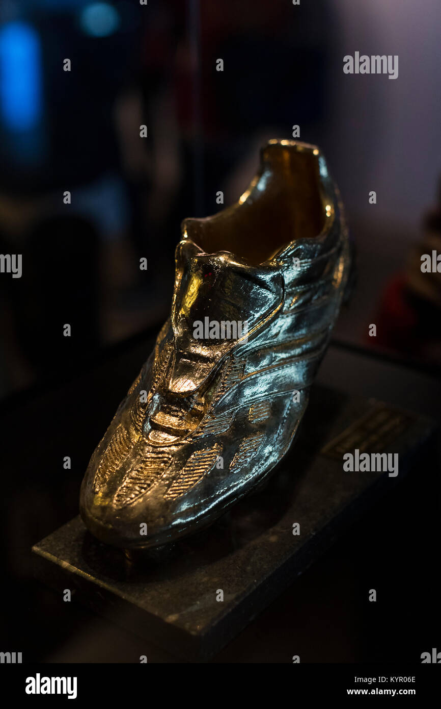 Barcelone, Espagne - 12 janvier 2018 : Le musée de trophées des coupelles et des bourses de l'équipe de FC Barcelone dans le Camp Nou. Banque D'Images