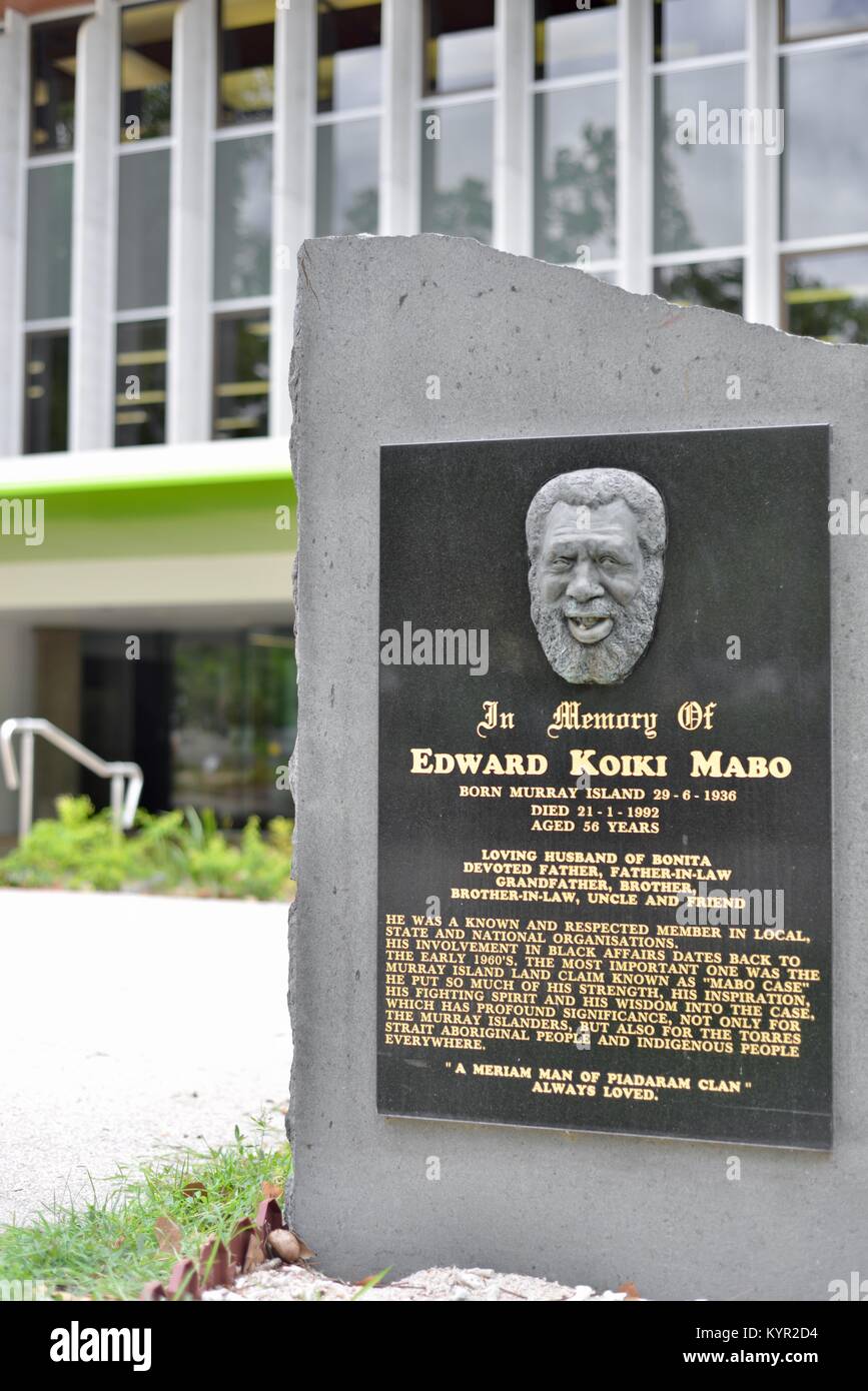 Edward Koiki Mabo plaque à la James Cook University, Townsville, Queensland, Australie Banque D'Images