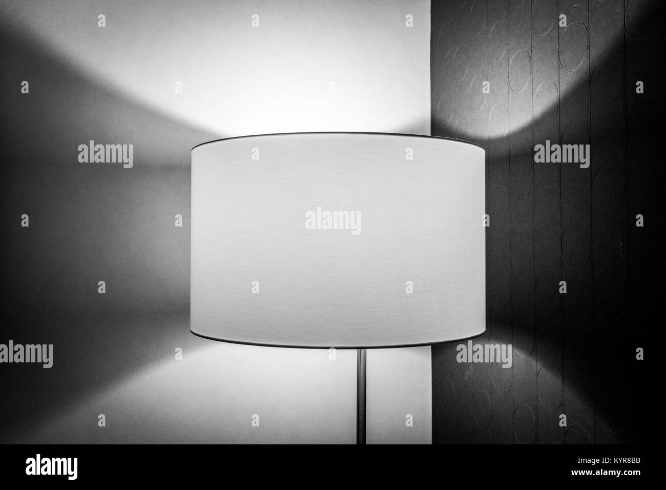 Abat-jour avec des formes de lumière Banque D'Images