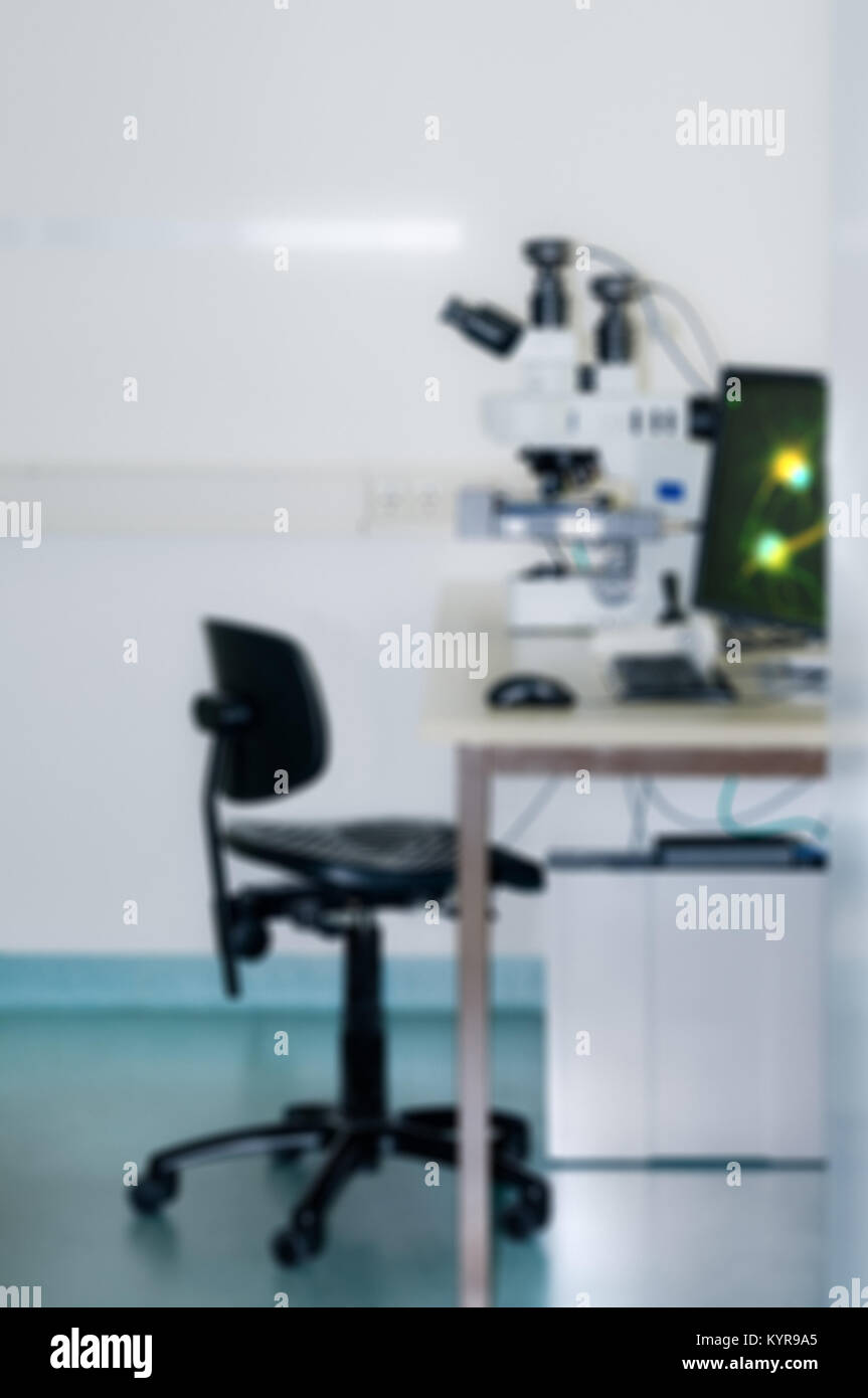 Arrière-plan scientifique avec microscope moderne gare hors focus Banque D'Images