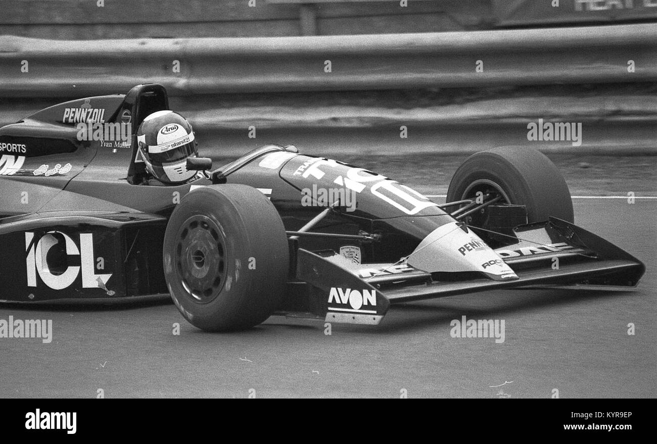Yvan Muller sur son chemin pour gagner la Coupe d'or dans sa course Omegaland Reynard 91D, Brirish Championnat de Formule 2, Oulton Park, le 19 juillet 1992 Banque D'Images