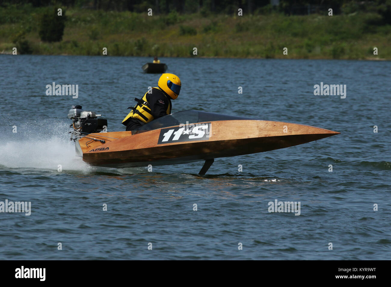 Voile 11S. Les courses de bateau hors-bord de l'aquaplanage. L'enregistrement de Dayton exécute régate. Lac Eastwood, Dayton, Ohio, USA. Banque D'Images