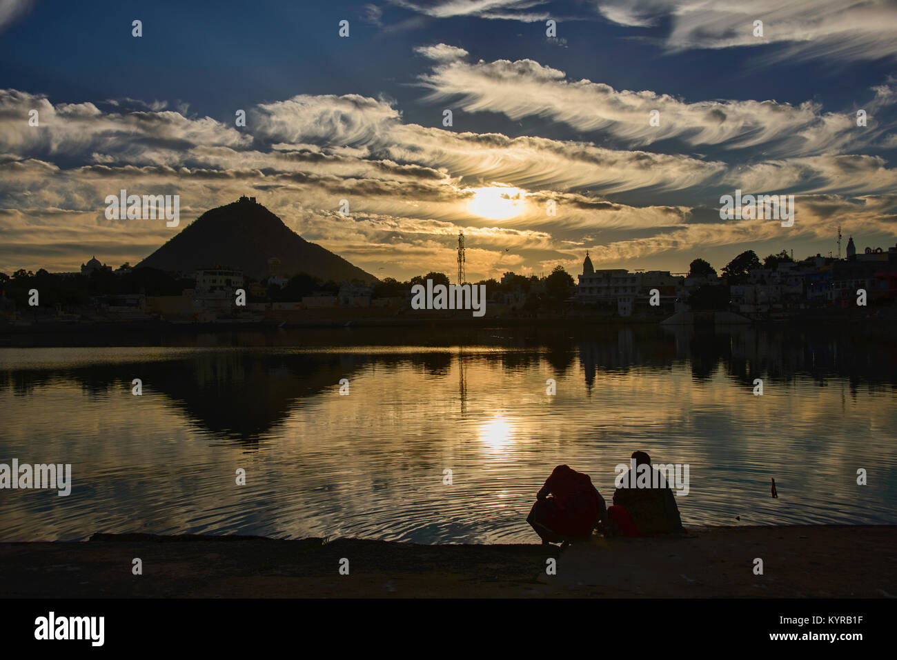 Coucher du soleil à echelle ghats, Pushkar, Rajasthan, India Banque D'Images
