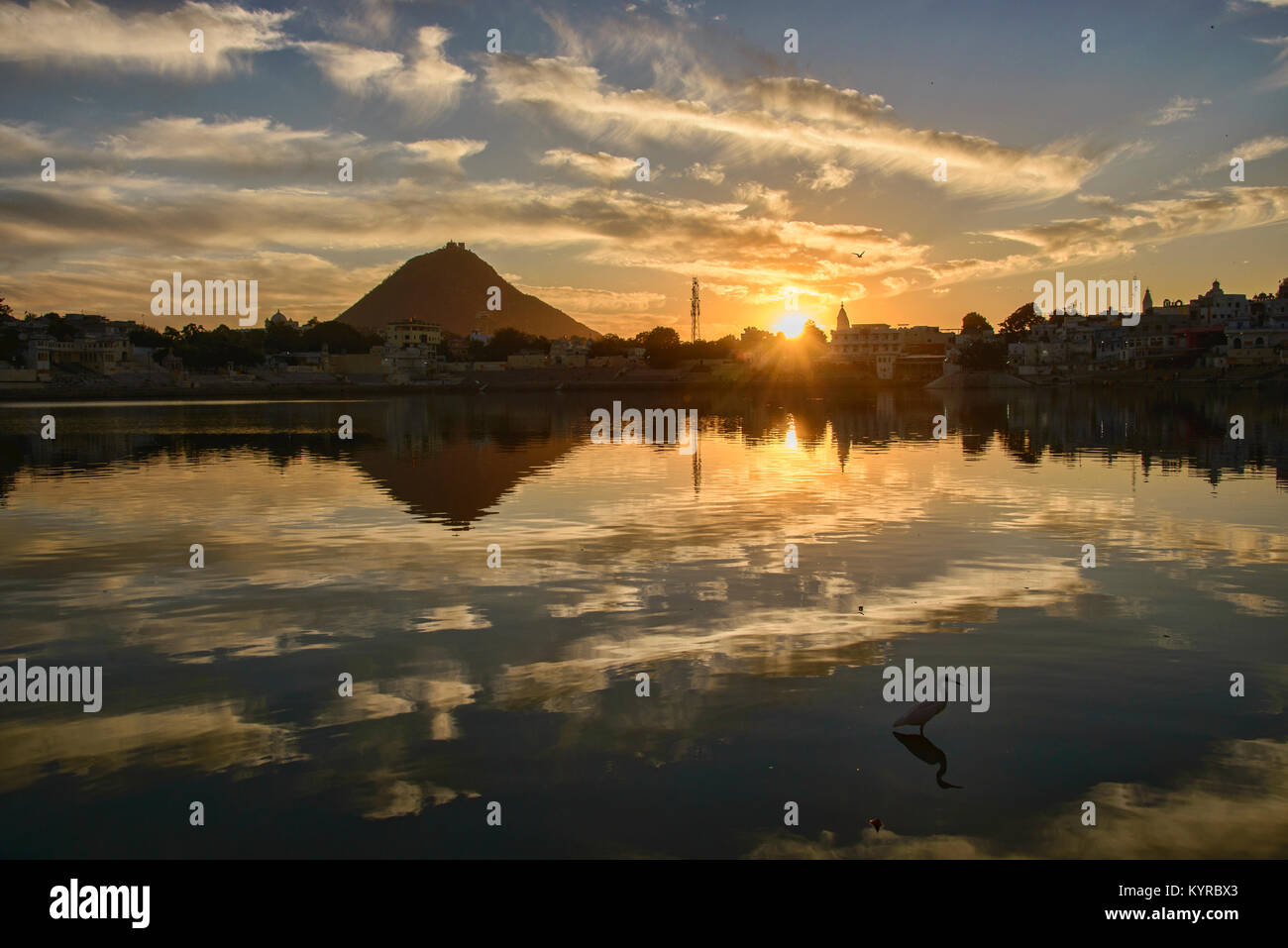 Coucher du soleil à echelle ghats, Pushkar, Rajasthan, India Banque D'Images