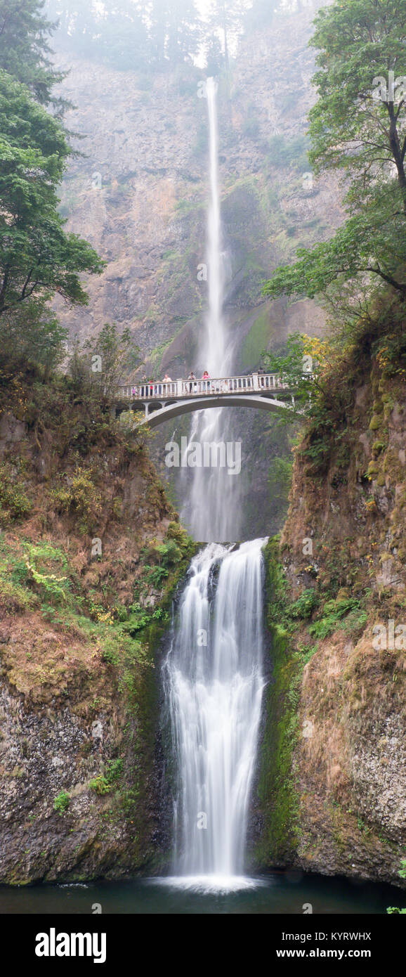 Multnomah Falls dans la Columbia Gorge, Oregon Banque D'Images