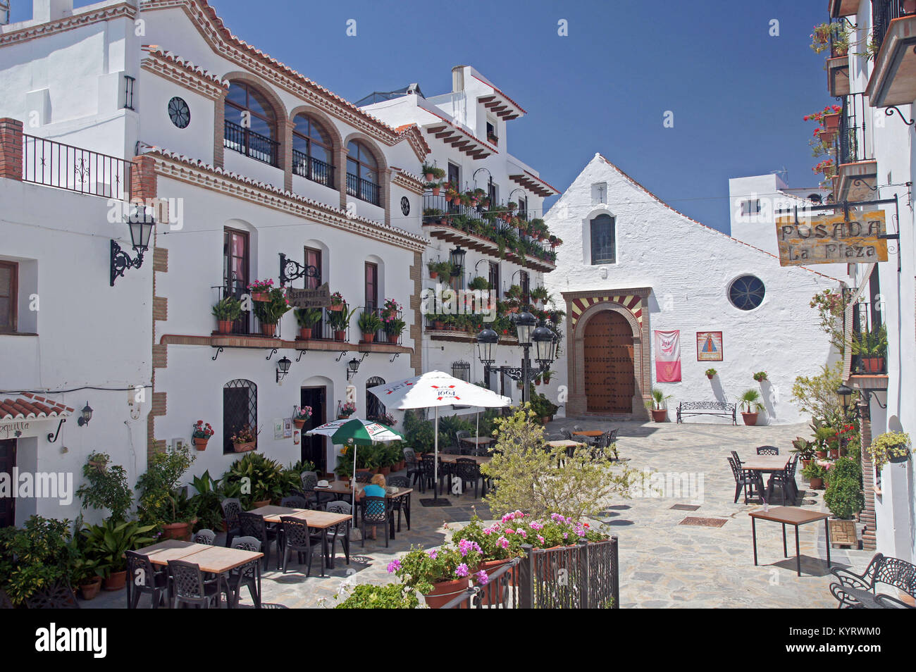 Andalousie en Espagne : le joli peublo blanco de Canillas de Albaida Banque D'Images