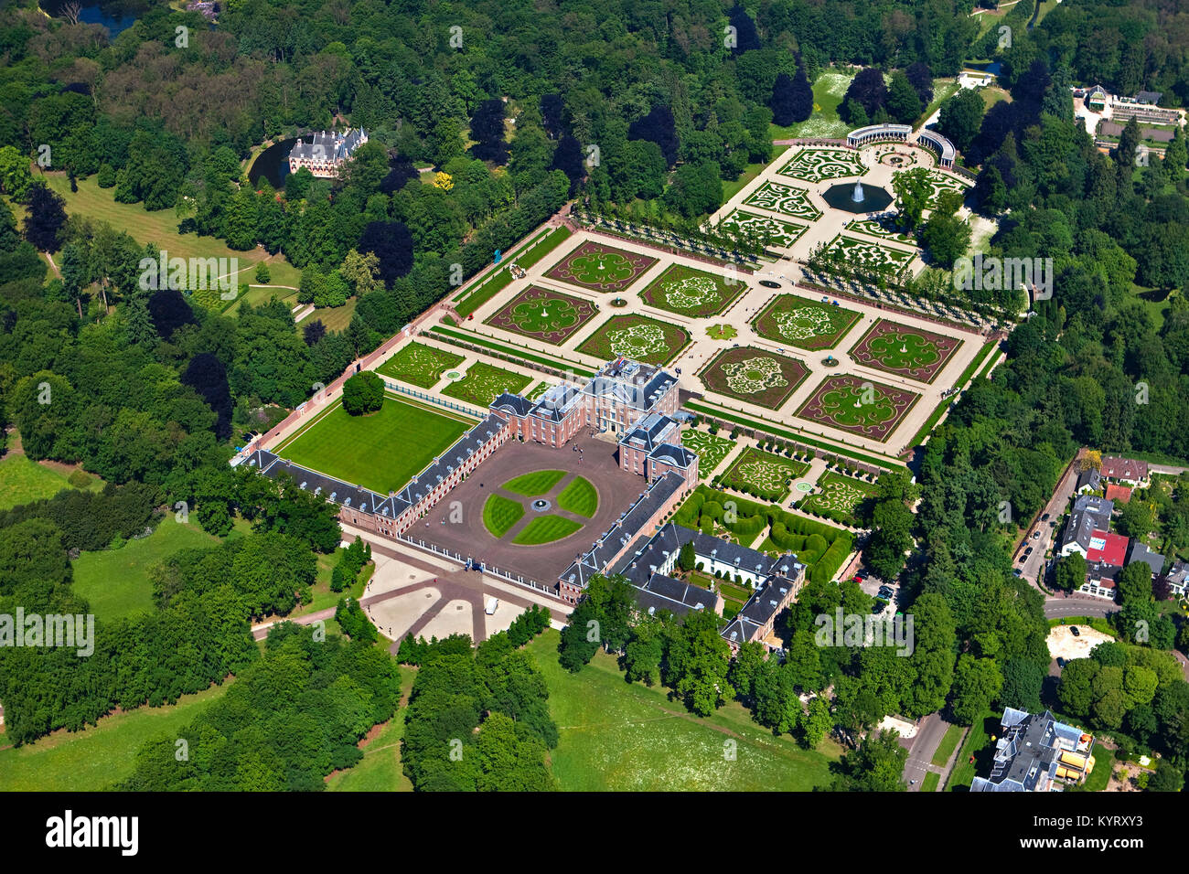 Les Pays-Bas, Apeldoorn, palais royal Het Loo. Musée et Jardins. Vue aérienne. Banque D'Images