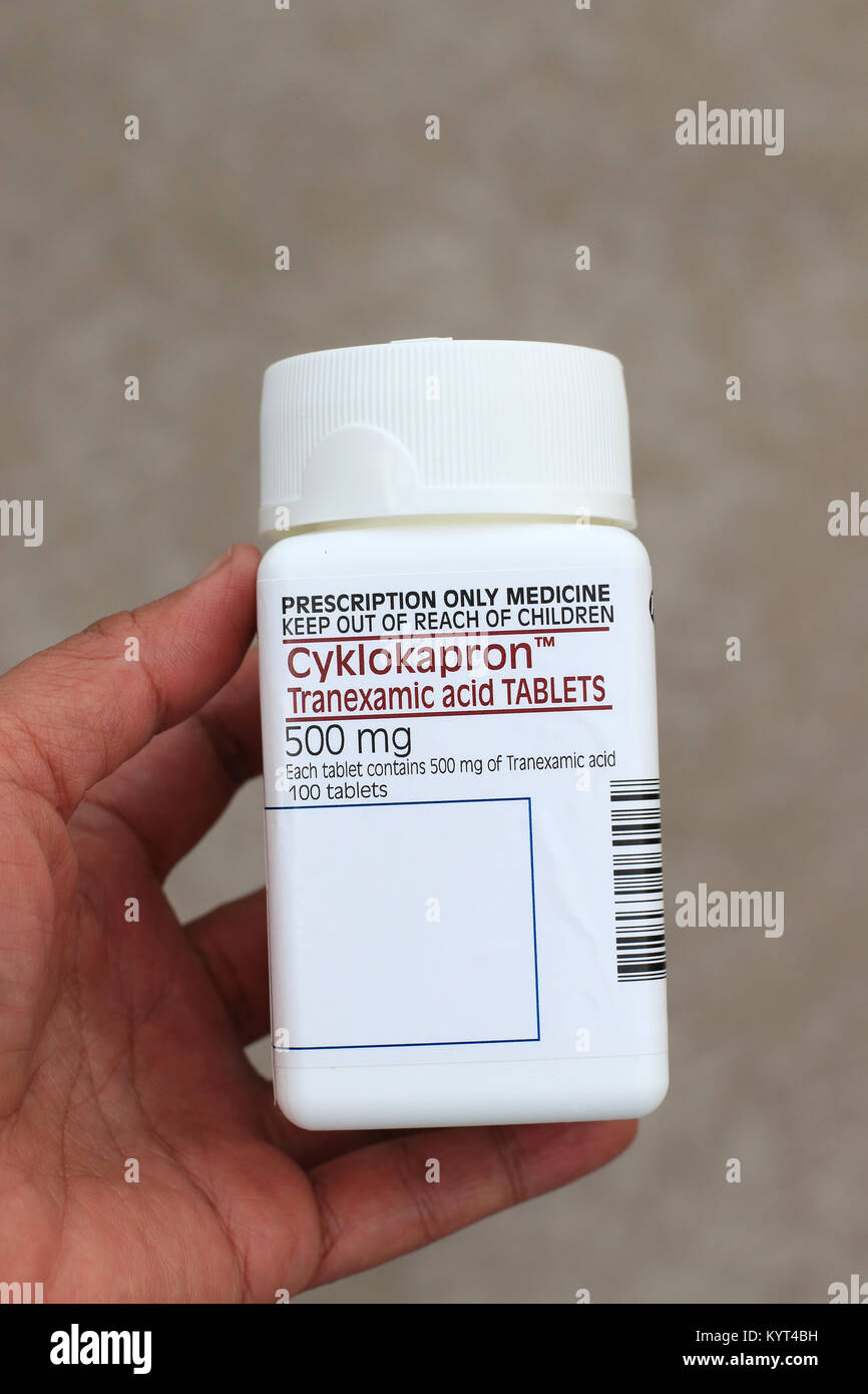 Le Cyklokapron tranexamic acid 500mg comprimés isolés Banque D'Images