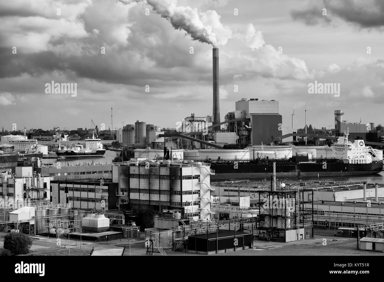 Pétrolier, du canal de la mer du Nord, Amsterdam, Pays-Bas, Europe Banque D'Images